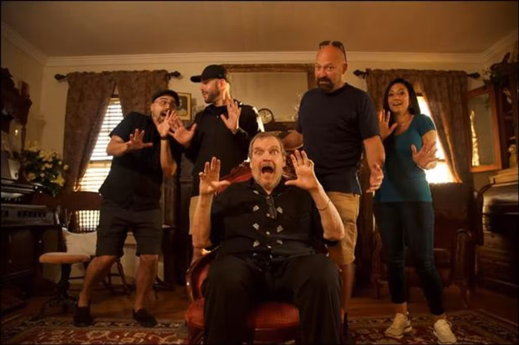 Meat Loaf Makes His Final Appearance In Upcoming "Ghost Hunters" Episode