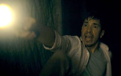 Justin Long Discovers He’s Not Alone In New Creepy AF ‘Barbarian’ Clip