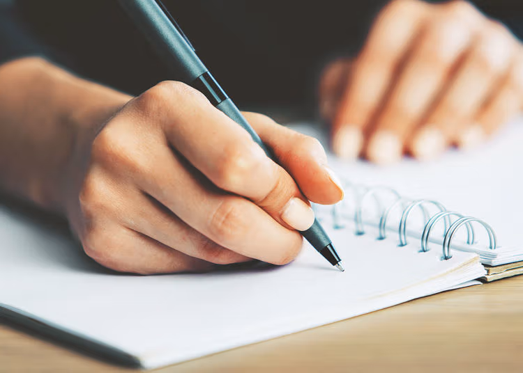 Best Assignment Writing Services That A Student Can Find By Watching Cool Movies