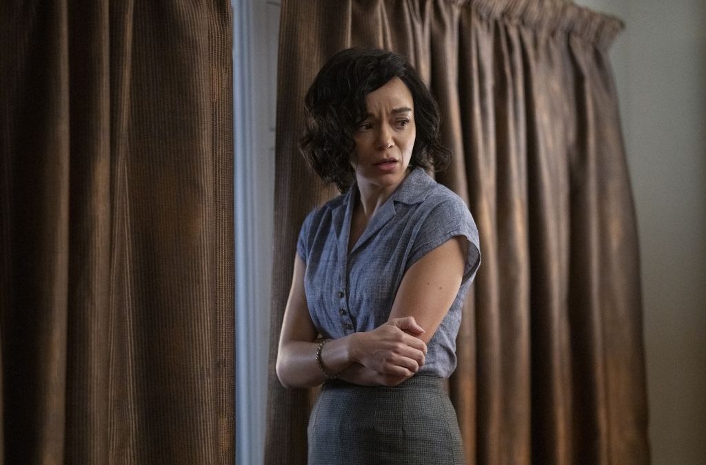 A Perfect Life Unravels In Netflix’s ‘The Strays’ (Trailer)