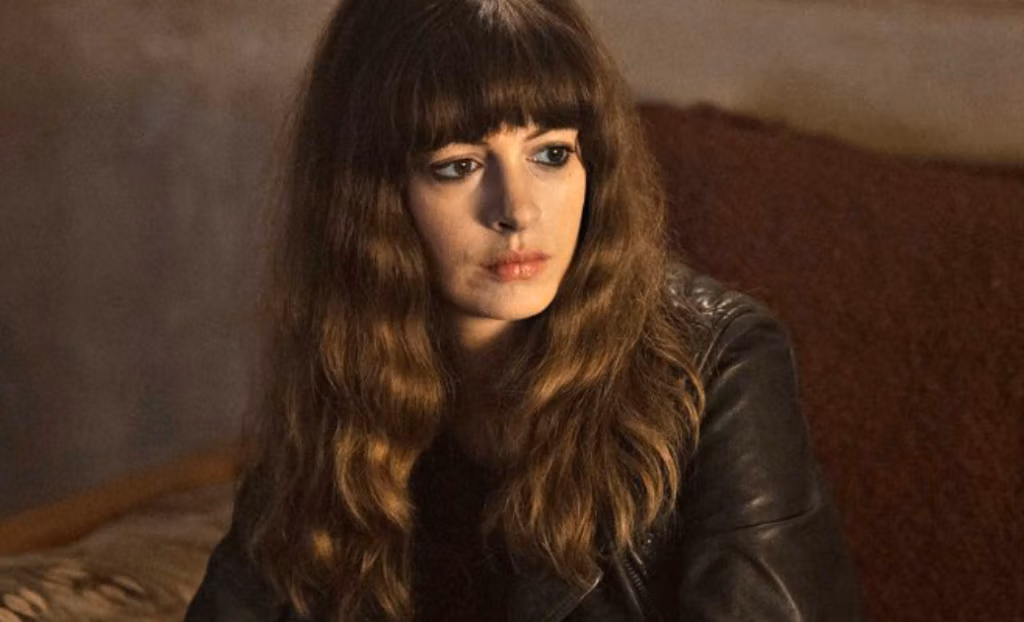 Anne Hathaway Starring In Dinosaur Horror From 'It Follows' Director