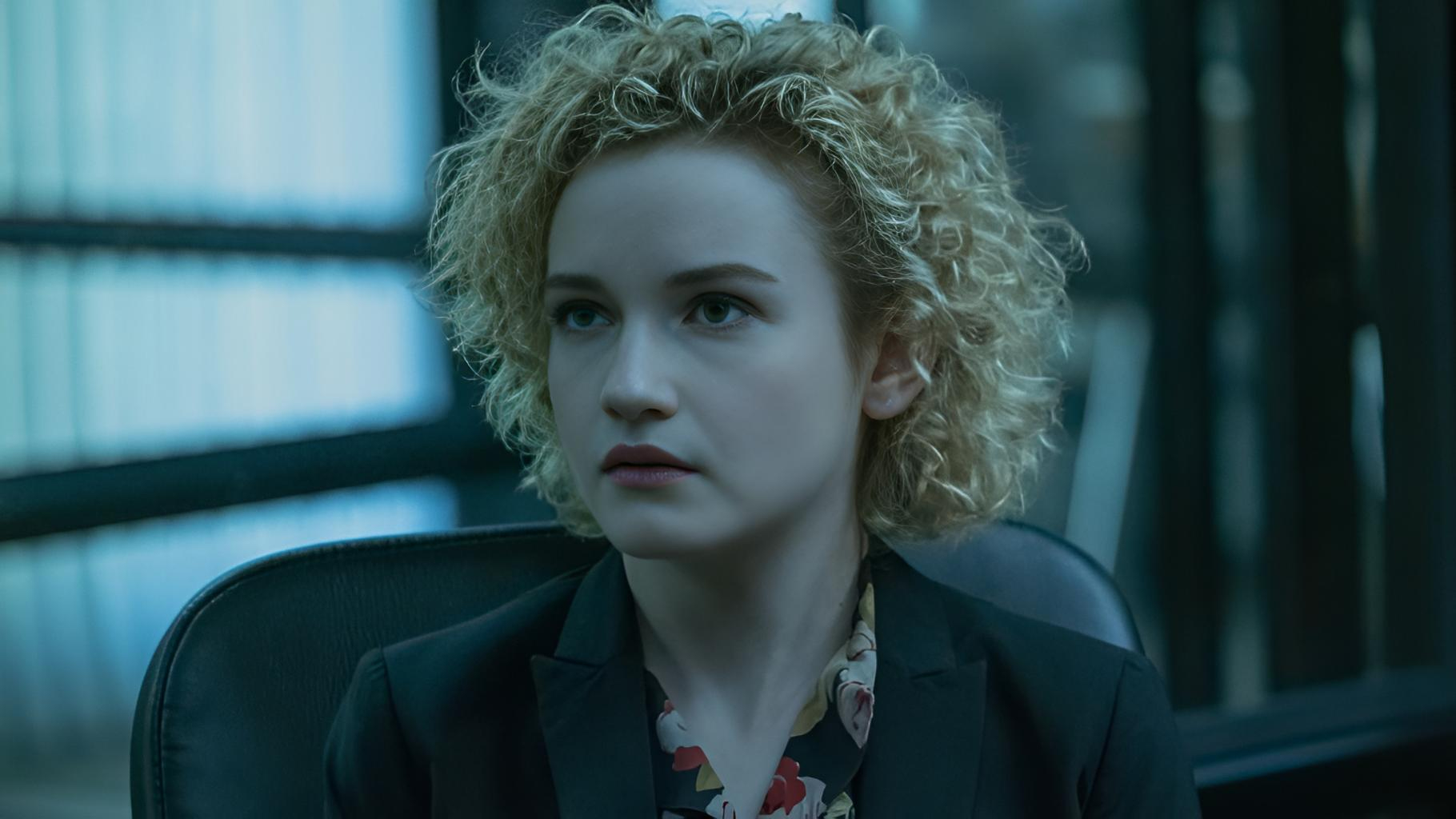 Julia Garner Ozark Wolf Man