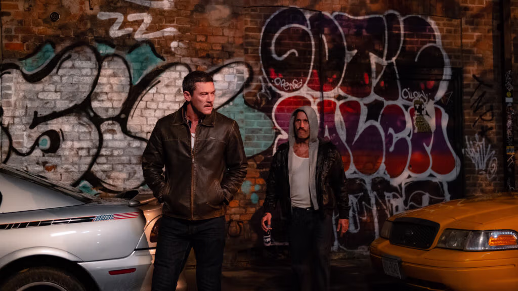 Ahead Of This Week's Premiere New Clip Lands For '5 Lbs. Of Pressure'