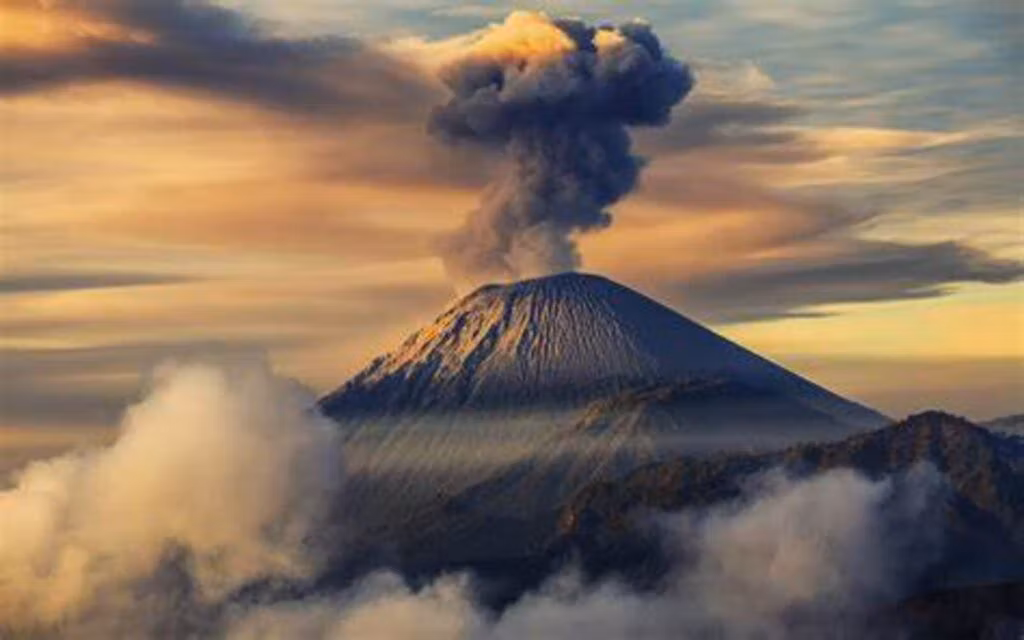 'Eruption' From the Writer of 'Jurassic Park' Getting Adaptation