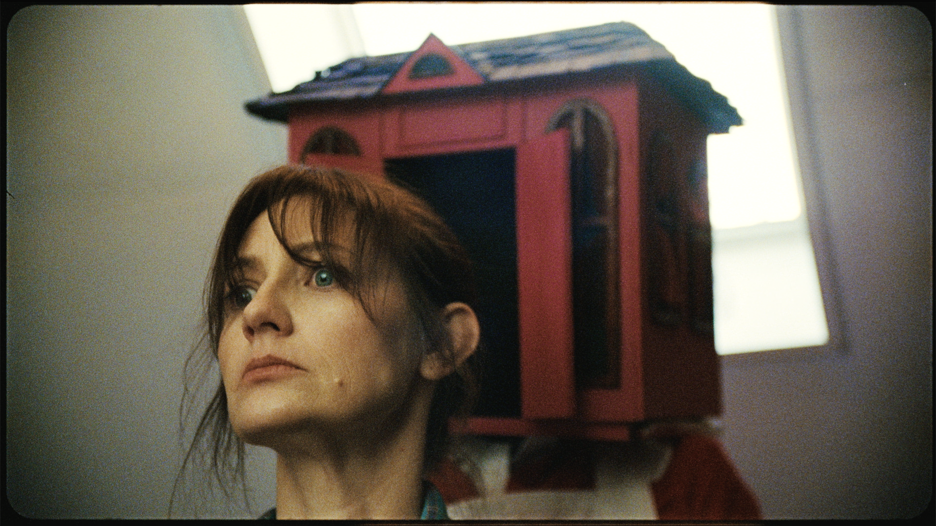 HOUSEWIFE STILL