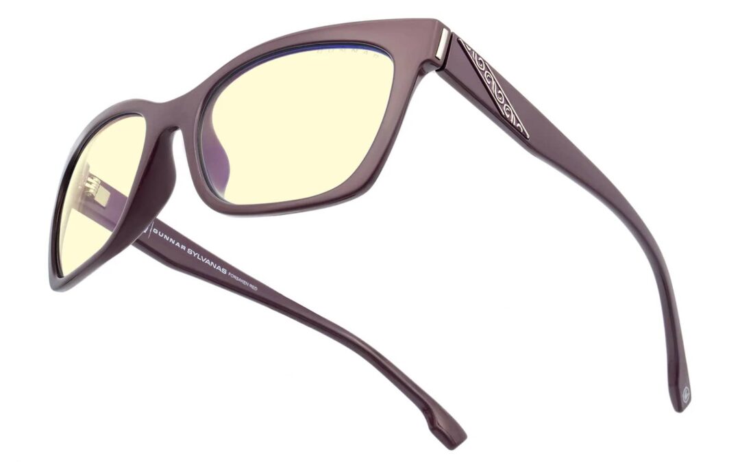 Checking out the ‘World of Warcraft’ gaming glasses by GUNNAR
