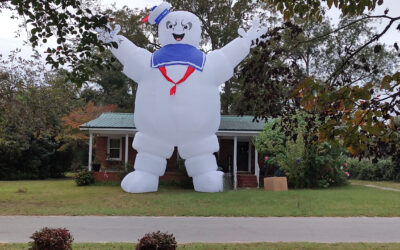 Unboxing a 33 Ft Tall Ghostbusters’ Stay Puft Marshmallow Man Inflatable