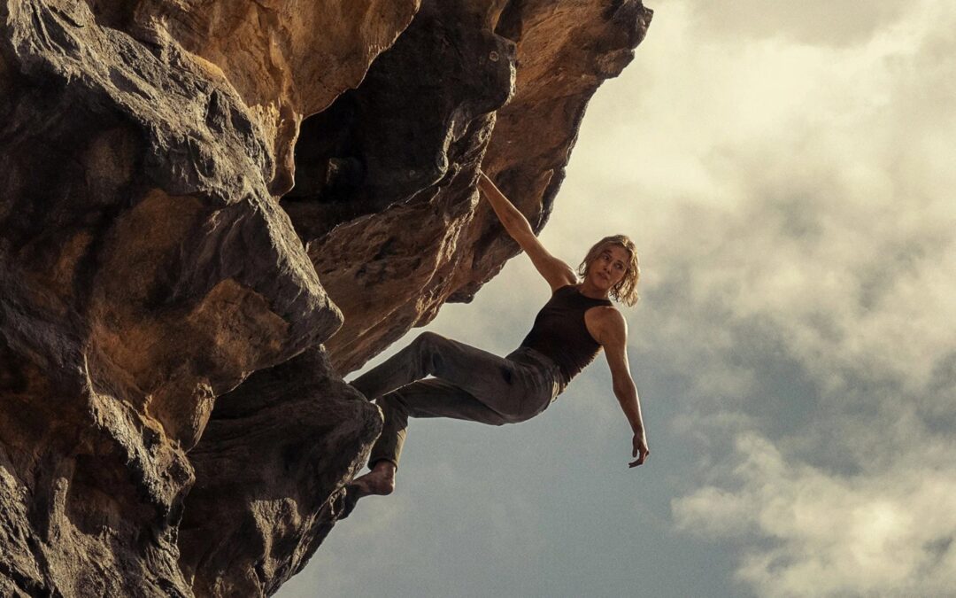 Movie Review: Apex is a Bone-Crunching Tale of Survival that Deserves to be Seen