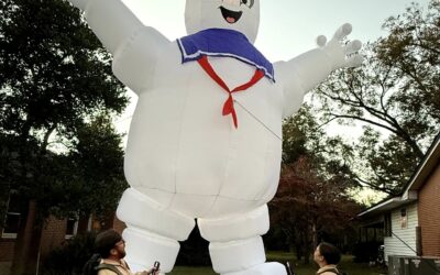 Unboxing a 33 Foot-Tall Stay Puff Marshmallow Man from Ghostbusters